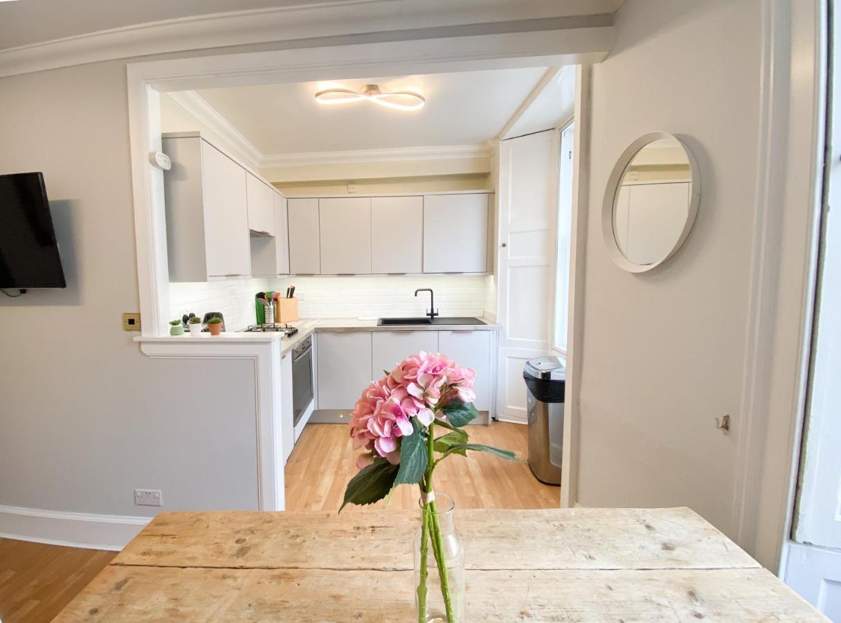 Rose Street'S Hidden Treasure- 2Bed Newly Refurbished Apt Единбург Екстериор снимка